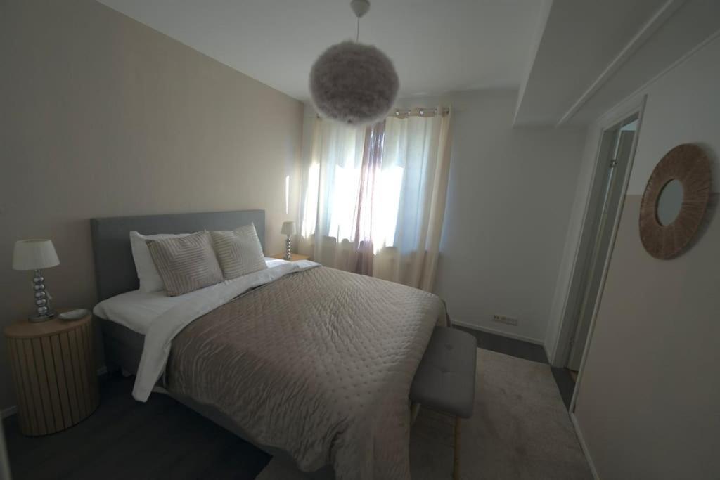 רובניימי Cosy,Stylish & Big Apartment In The Heart Of City מראה חיצוני תמונה