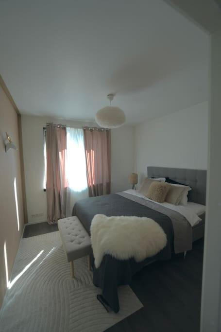רובניימי Cosy,Stylish & Big Apartment In The Heart Of City מראה חיצוני תמונה